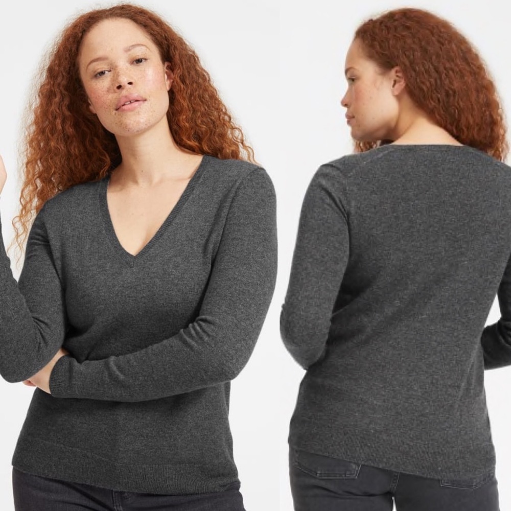 Everlane Charcoal Gray 100% Cashmere VNeck Sweater
